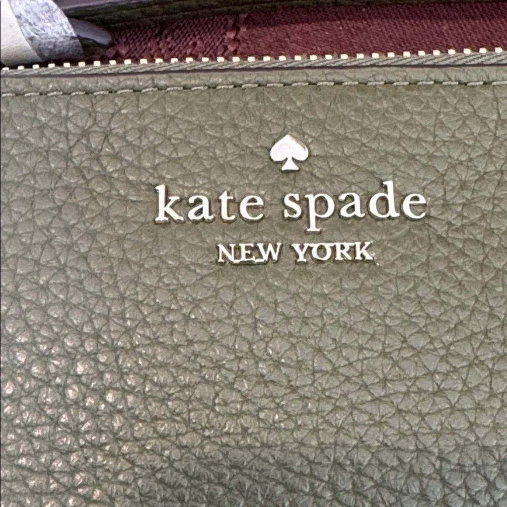 ♠️Kate spade Medium Pouch - Picture 8 of 13